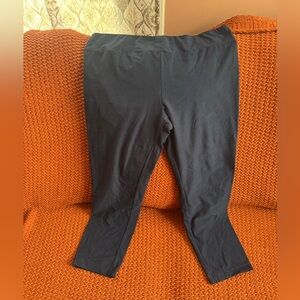 Time and Tru Black Capris